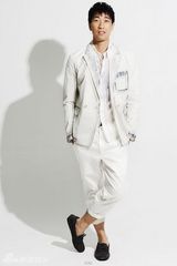 组图：王千源纯素写真诠释春季有氧活力