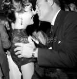 组图：伊丽莎白-泰勒与历任丈夫甜蜜瞬间