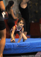 组图：小苏瑞猛练体操 奥运“种子”初长成