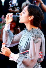 组图：第70届威尼斯电影节闭幕 红毯星光黯淡