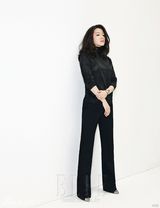 组图：李英爱拍时尚大片 深V装性感成熟魅惑