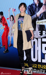 组图：2PM灿盛崔江熙等捧场《Hero》试映会