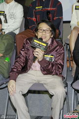 组图：任达华生日许愿 陈慧琳叹彻夜开工恐怖