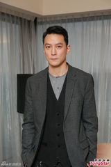 组图：吴彦祖张震合作成好友 刘烨化老妆难排汗