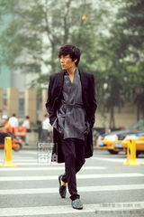 明星爱街拍7月合辑：分享仲夏浪漫色彩