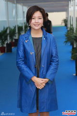 组图：方逸华跪拜邵逸夫 刘德华张学友致祭