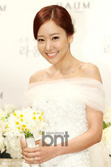 组图：韩星苏幼珍嫁富商 金宣儿全慧彬等道贺