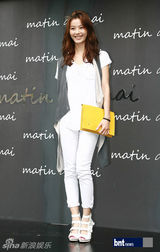 组图：韩星李泰兰尹素怡等出席某服饰品牌T台秀