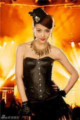 高清组图：贾青MV打造中东风情 突破尺度演亲密戏