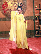 组图：《巾帼大将军》热播 刘梓妍十套华服盘点