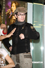 幻灯图集：潘美辰演百老汇歌舞秀 型男温升豪助阵