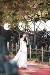 独家高清：GD获年度时尚大奖 李钟硕等亮相红毯