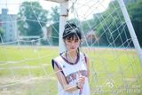 组图：武大女神微博走红 清新甜美运动风