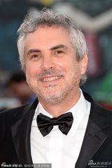 组图：开幕片《地心引力》导演索柯朗现身红毯