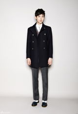 高清组图：《秘密花园》男星李钟硕秋装写真变型男