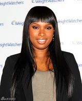 幻灯：詹妮弗-哈德森瘦身成功 展青春活力仿佛重生