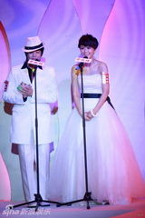 组图：中歌榜提名揭晓 尚雯婕李宇春等上演婚纱秀