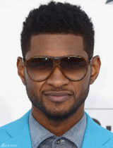 组图：亚瑟小子潮装亮相公告牌音乐奖