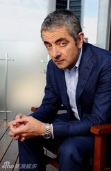 组图：憨豆特工坐拥金发美女 新片融合中国元素