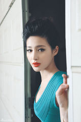 高清图：甘婷婷写真登杂志封面 要给潘金莲换张脸