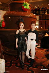 组图：Twins工作密集盼望早放假阿Sa为阿娇写情书