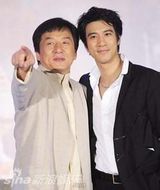 组图：盘点王力宏同性绯闻 曾被成龙黑人强吻