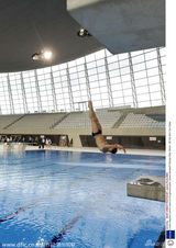 组图：同性恋跳水名将汤姆-戴利训练照曝光