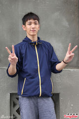 组图：柯震东搭档林依晨 嘴甜夸：年纪跟我一样