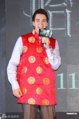 组图：《哈利波特7》台湾首映 韦斯利兄弟红毯风光