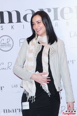 组图：吴彦祖妻子怀孕后胸围上涨 爱吃中国菜