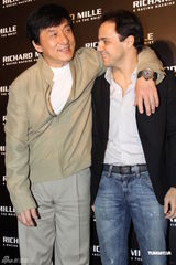 高清组图：刘涛秀白皙香肩 和成龙、F1车手同台