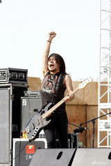 高清：迷笛第二天谢天笑没砸琴 群众表示情绪稳定