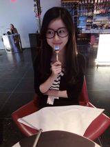 组图：揭哥大女神浪漫面纱 有人苦读有人交际