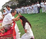 组图：泰国白龙王去世 传曾助百艺人转运