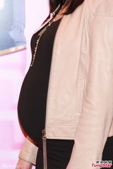 组图：Lisa S.分享怀孕心路 曝女儿像吴彦祖