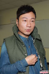 组图：黎耀祥赞林峰努力踏实 否认以儿子入行换奖