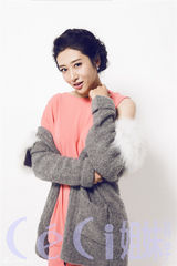 组图：刘思彤郭珍霓闺蜜大片相依相偎