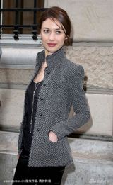 幻灯图集：邦女郎欧嘉亮相巴黎2010春夏高级时装周
