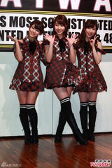 组图：AKB48台湾握手会卖萌 大赞美食成吃货