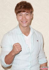 组图：金钟国想邀刘德华上《跑男》放话要结婚