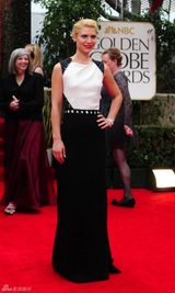 高清图：第69届金球奖红毯克莱尔-丹尼斯秀美背