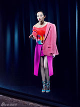 组图：韩雪变身橱窗模特 身材妙曼秀长腿