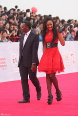 组图：第28届金鸡奖红毯 群星云集女星美艳男星帅气