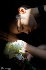 组图：田原时尚艺术大片展露独特文艺气息