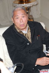 组图：吴孟达邓英敏等现身TVB艺训班联欢聚餐