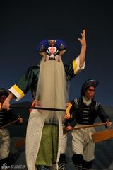 组图：连奕名义演国粹京剧 花脸霸气十足