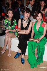 高清图：Lisa S现身时装展秀美腿琦琦裤装别有风情