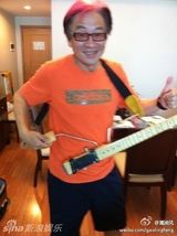 组图：高凌风微博回顾 病中仍坚持工作乐观积极