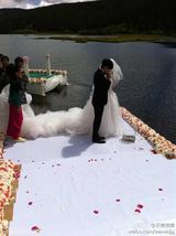 组图：张杰谢娜举行婚礼仪式 登船驶向“幸福彼岸”