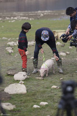 组图：《爸爸》老爸变装逗萌娃 小猪赛跑趣味多